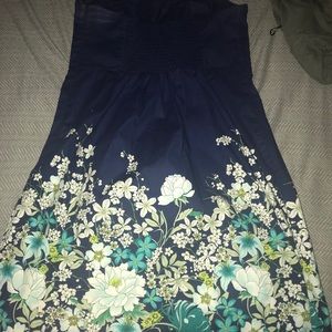 Floral Old Navy dress.